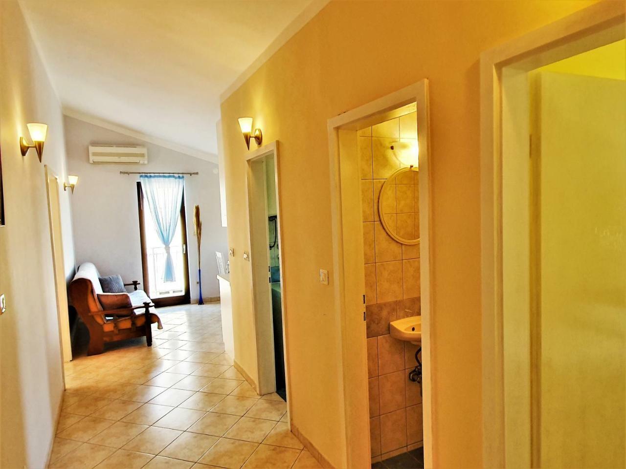 Click In Apartment Stobrec Next To Split Eksteriør billede